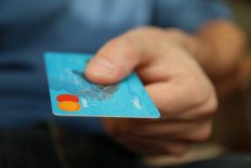 Protege tus tarjetas con carteras RFID